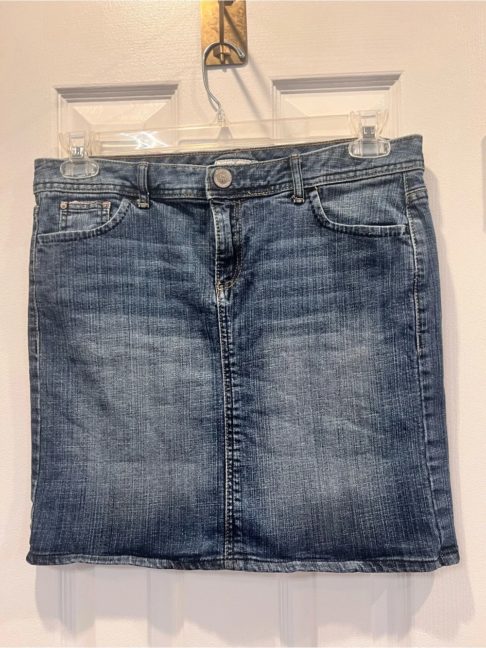 Tommy Hilfiger Denim Mini Skirt Medium Wash Classic 5-Pocket Jean Skirt Size 6